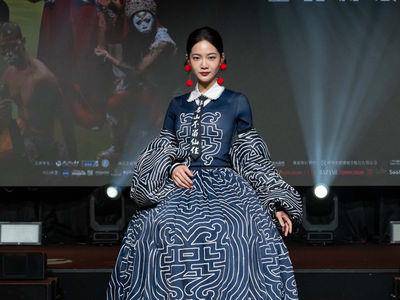 曾之乔“自认像新娘”站台台北时装周　曝唯一缺点：老公抱不到我