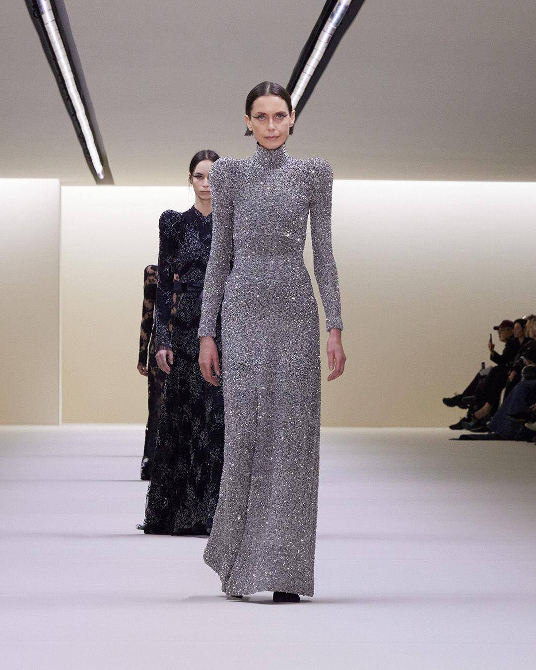 巴黎时装周／杨丞琳红唇看秀美炸！BALENCIAGA“回归初心”剪裁超耐看 名人名流 图6张