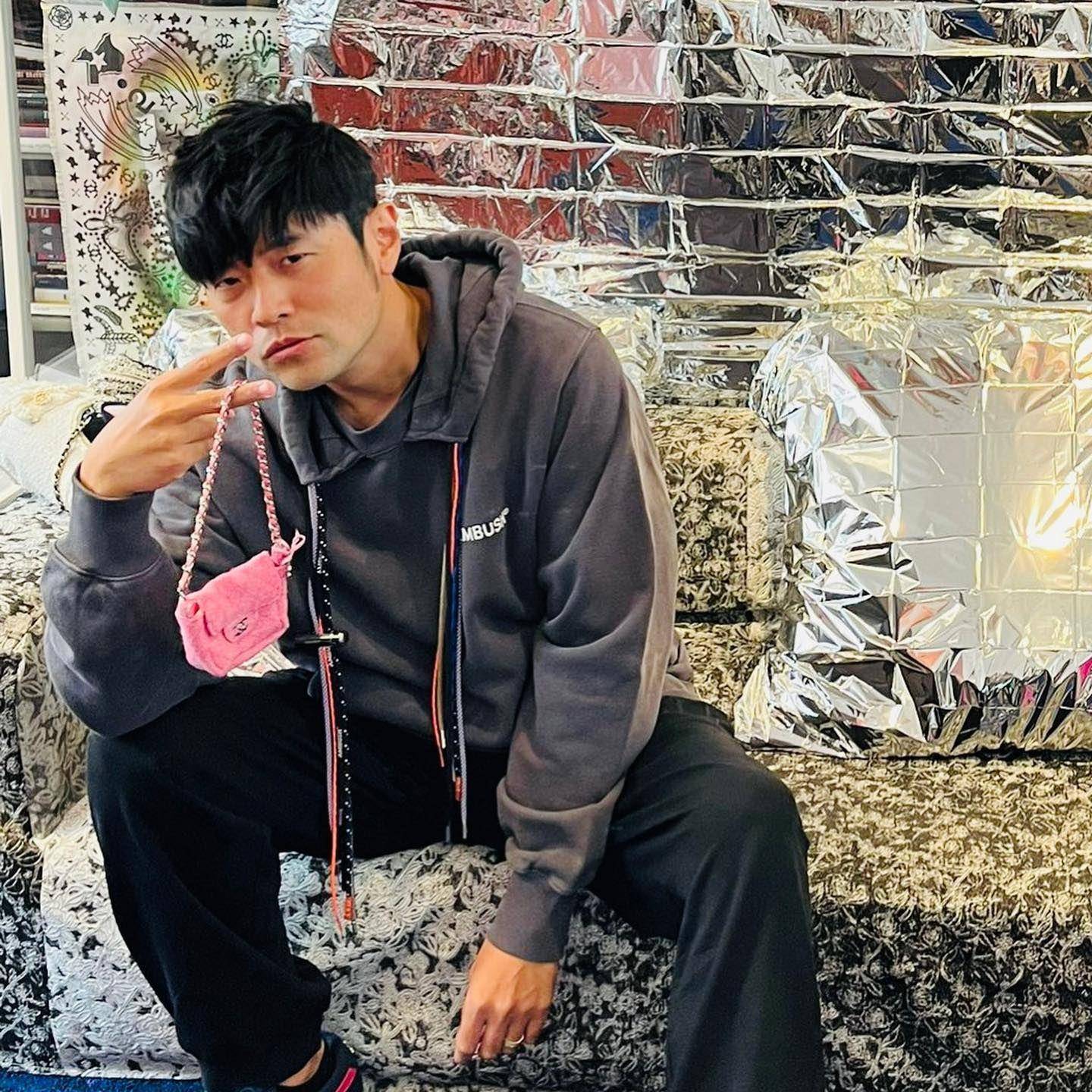 蔡依林米兰没方向感萌样曝光　周杰伦滑进香奈儿工作室变魔术 名人名流 图3张