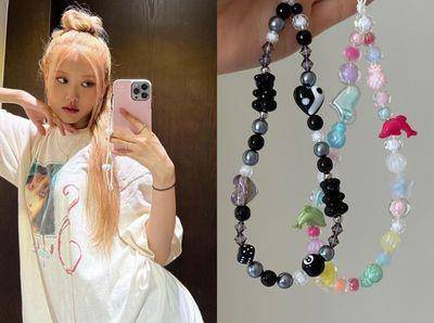 Y2K“串珠手机炼”BLACKPINK都在用　可爱元素串一起，拿手上秒变小仙女