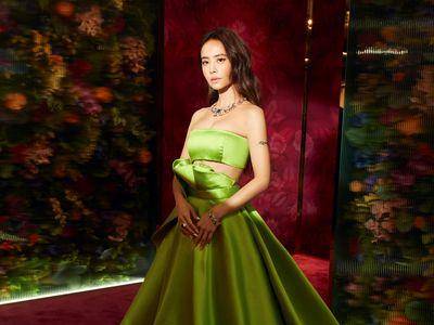 蔡依林藏不住丰胸　绿礼服上身变“伊甸园青苹果”