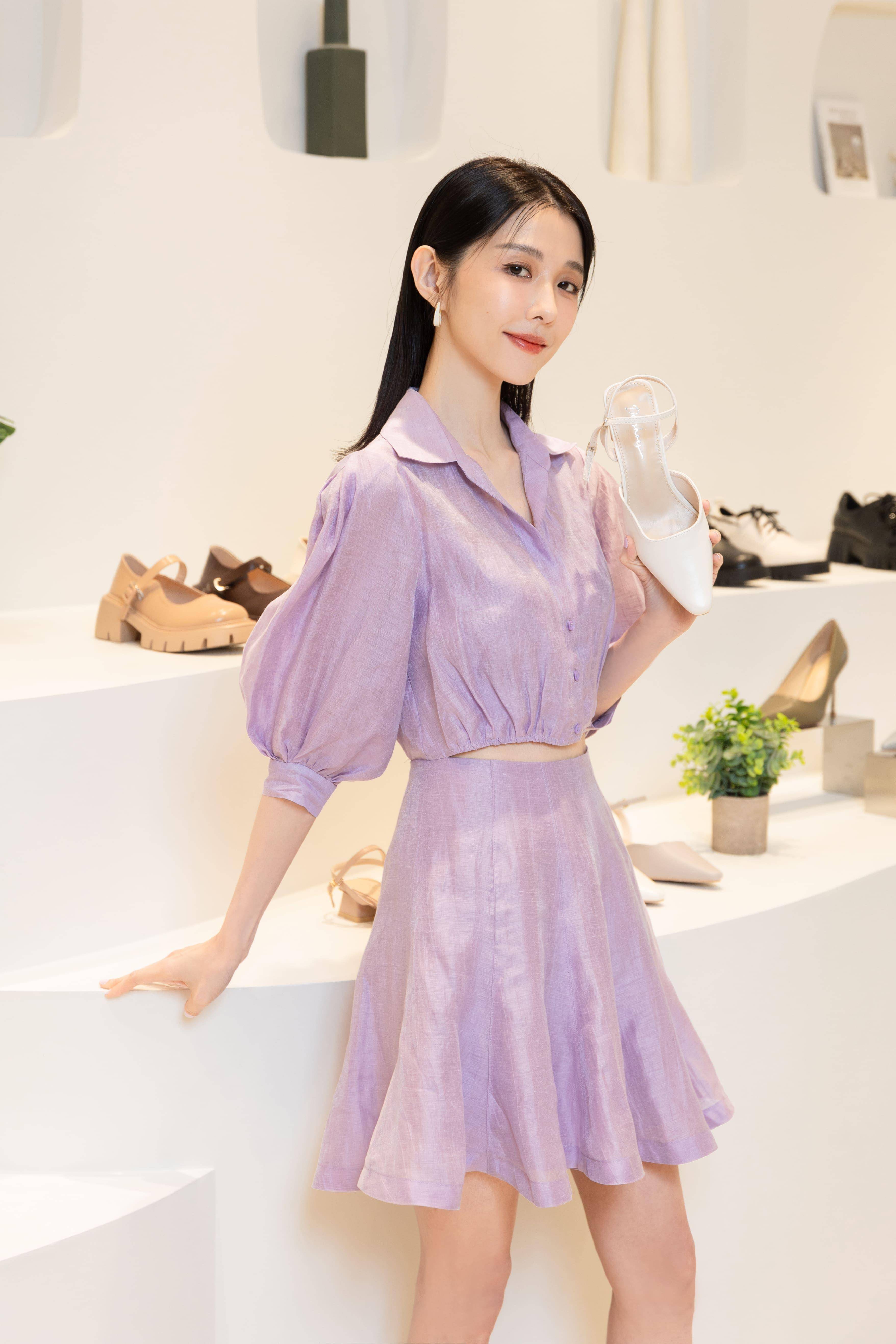 邵雨薇鞋子乱放被“老吴”碎碎念　踩9cm尖头鞋原地化身最佳女主角 名人名流 图1张