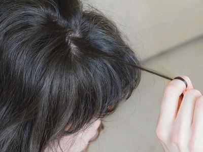 皮肤科医师：不自觉拔头发恐是“拔毛症”，3款养发精华急救推荐