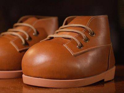 真人版“玛利欧皮靴”实在太萌　“蘑菇”鞋底材质神还原游戏设定