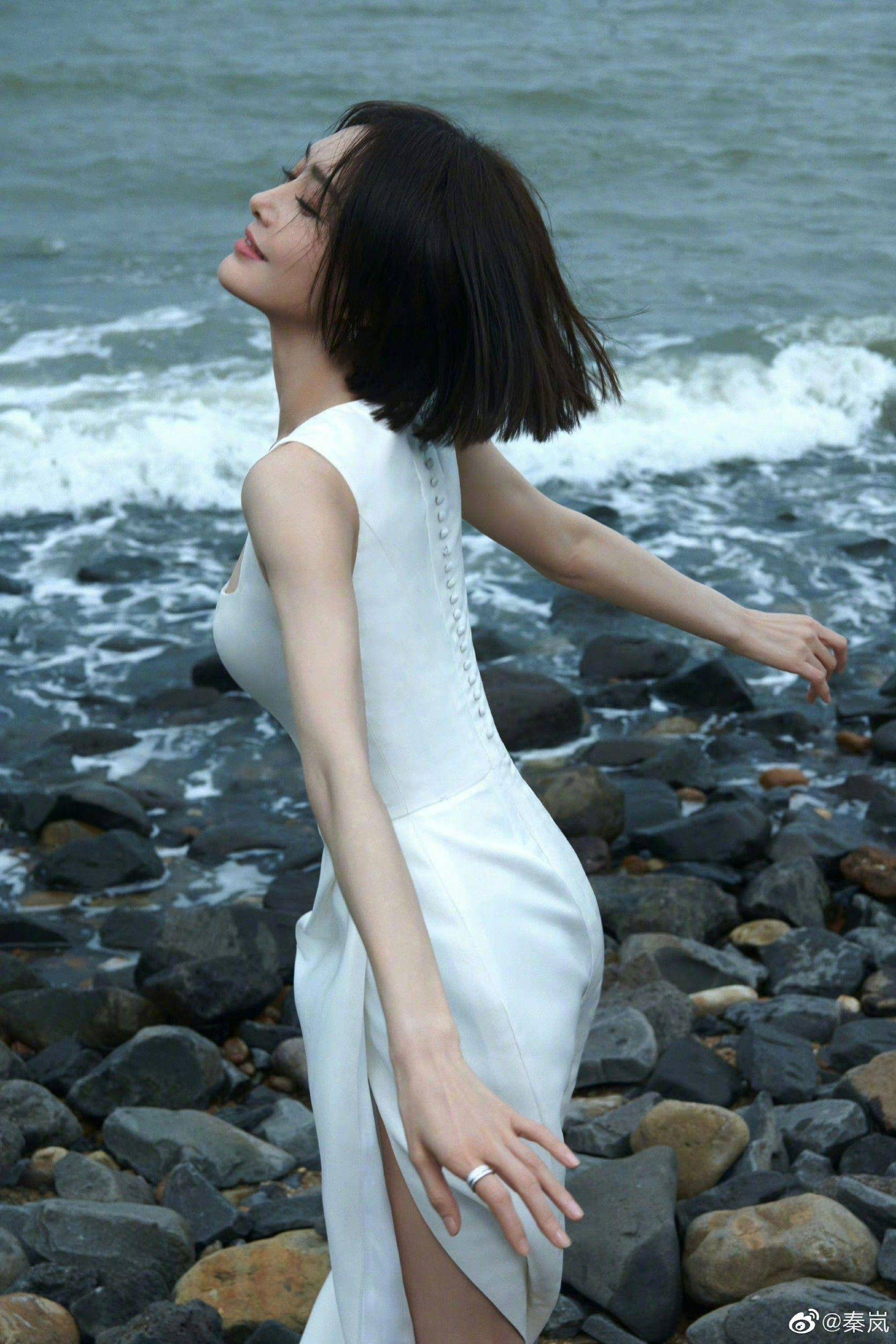 43岁秦岚近况造型宛如女神下凡！　公开活动泄逆龄不科学曲线 名人名流 图5张