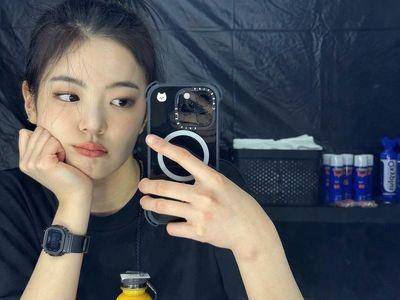 ITZY主唱Lia黑表出自名家之手　G-SHOCK联名山本耀司万元有找