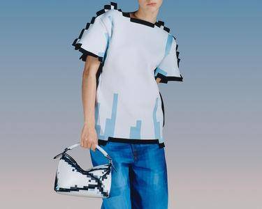 LOEWE Puzzle包靠再近还是看不清楚！用“像素”把一切变平面超Q