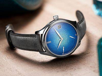 低调到品牌Logo都舍掉　H. Moser ＆ Cie.万年历表质感取胜