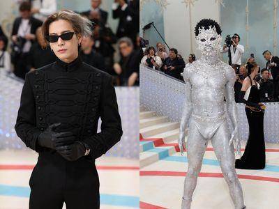 MET Gala／王嘉尔帅度破表获外媒盛赞！男星扮“银猫”闯红毯屁股蛋全露