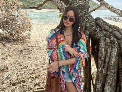 孙芸芸露深沟化身年轻辣妹　彩虹首饰青春无敌