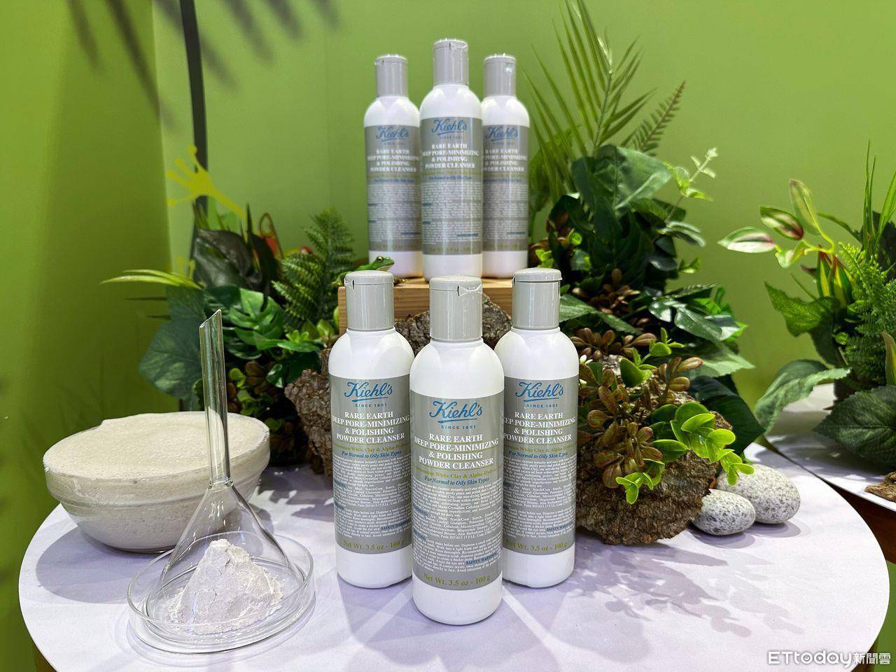 油痘肌必备！“抗痘去粉刺”超强新品盘点　Kiehl’s白泥洁颜粉、Kose抛光精华 最新资讯 图5张