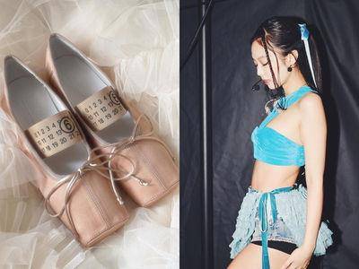 Jennie掀起芭蕾舞者风！MM6春夏数字标签“方头舞鞋”华丽登场