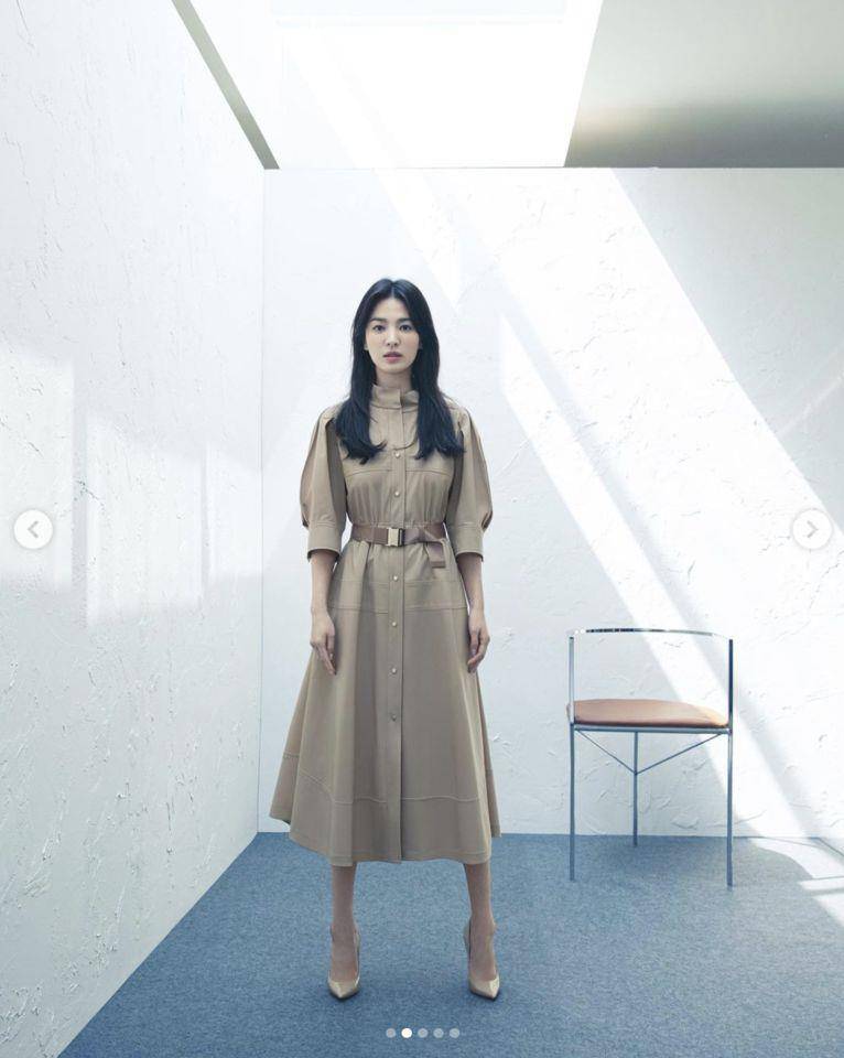 学宋慧乔“低饱和穿搭”营造女神气质！灰白色、奶茶色都是首选 最新资讯 图5张