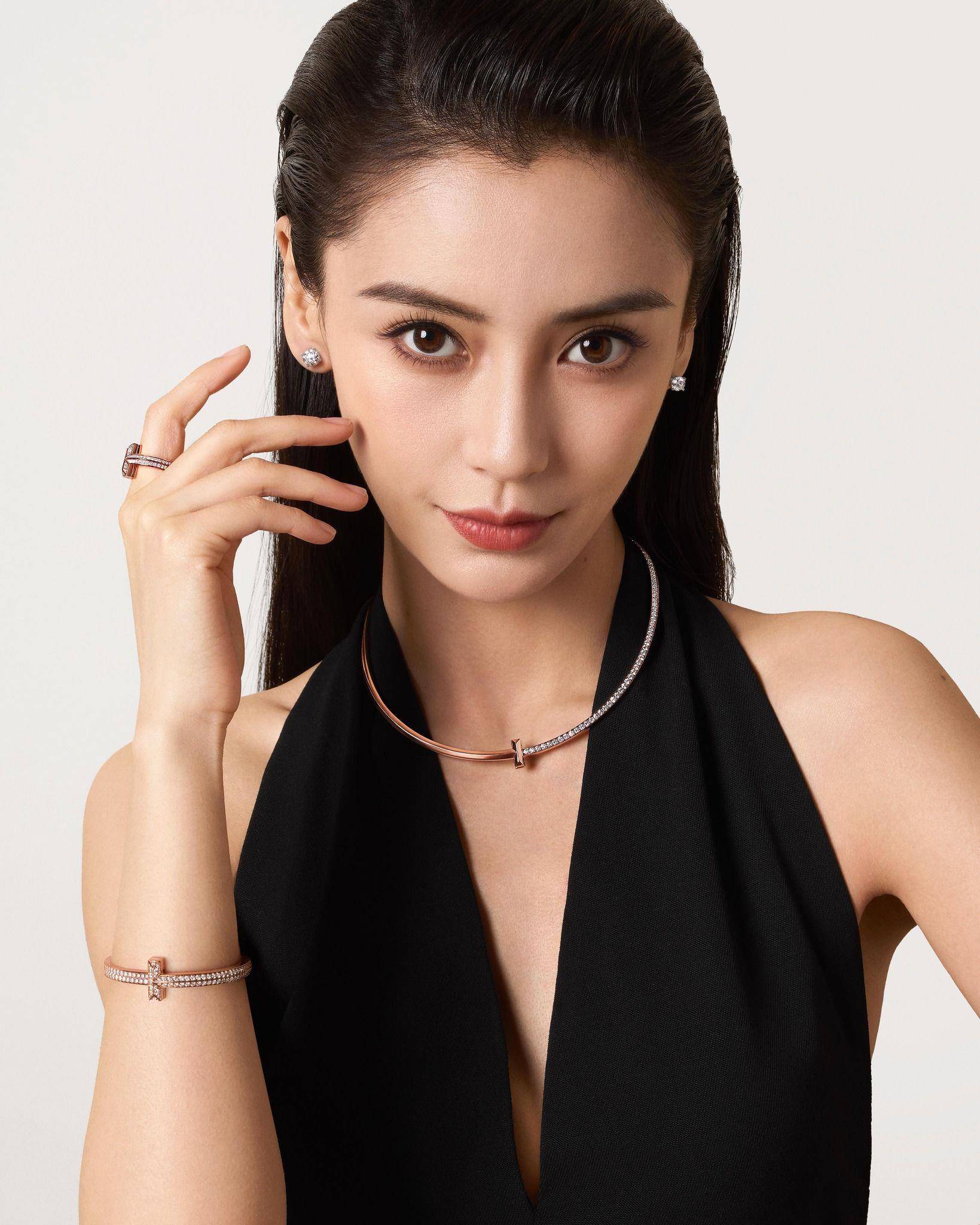 Angelababy衣服皱痕惨遭出征　接名表珠宝代言网批“造型看腻” 奢侈品牌 图4张