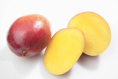 夏日爱吃芒果、荔枝！小心烂脸痘痘找上门