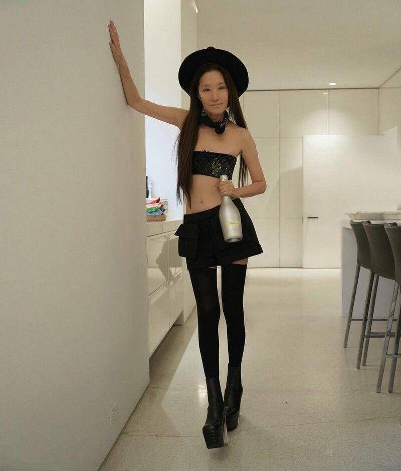 “婚纱女王”74岁了！生日派对露腰＋美腿　冻龄状态一年比一年更惊人 名人名流 图1张