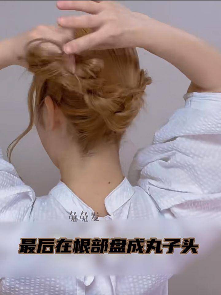 不会三股辫也能绑出华丽花苞头！夏季清凉又可爱必学 最新资讯 图3张