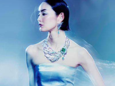 亮・珠宝／MIKIMOTO溯源探索海洋魅力　蓝鲸亲子游向绿碧玺太美