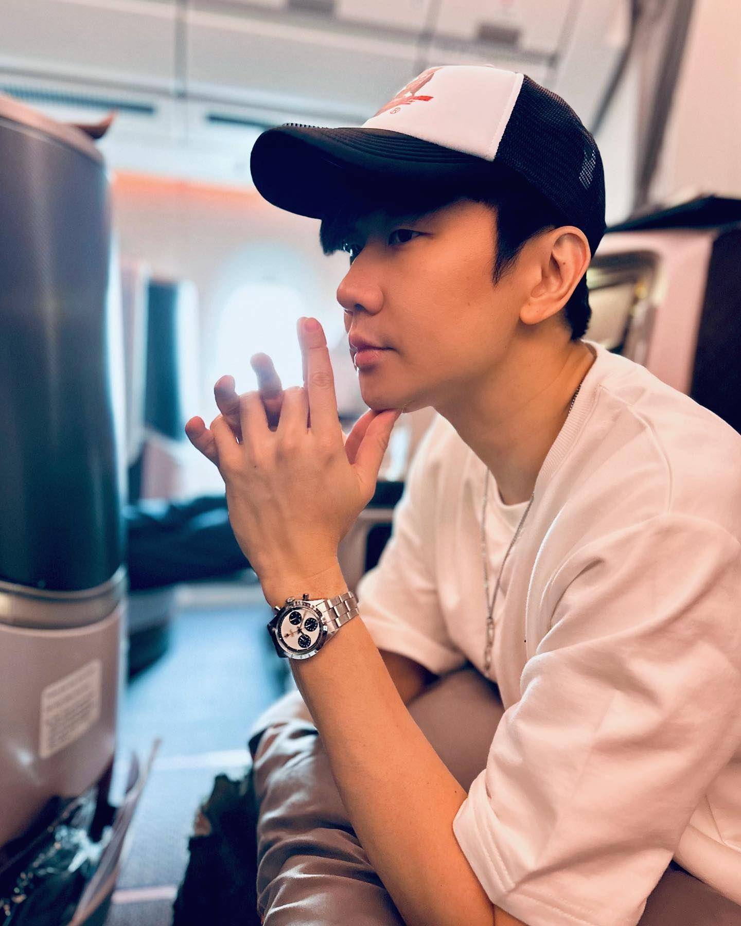 林俊杰劳力士“保罗纽曼面”伴飞　卡地亚百年经典表绝配舞台装 名人名流 图3张