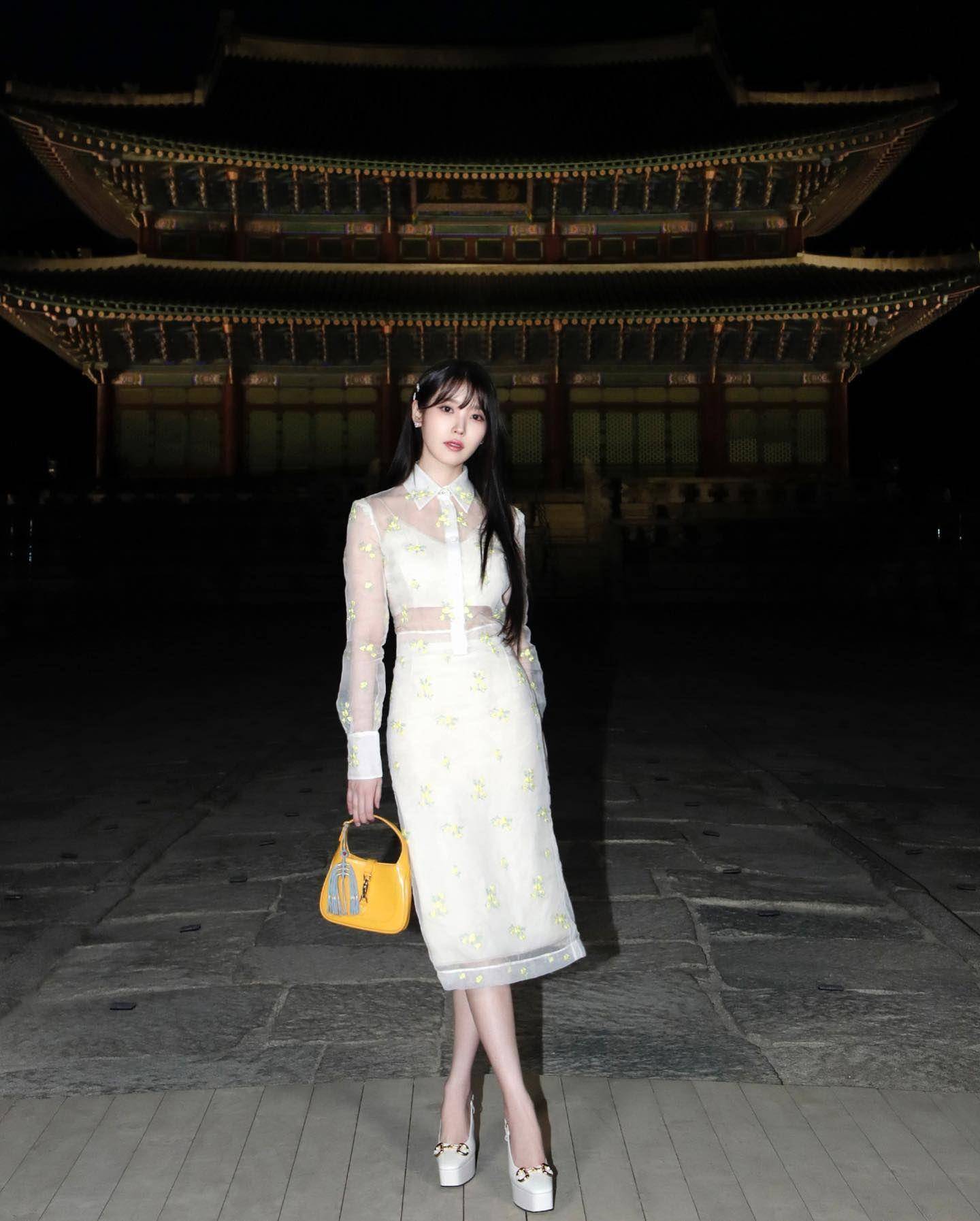 IU温柔系珠宝上身好甜美　和小十多岁女团NewJeans同台不逊色 时尚穿搭 图5张