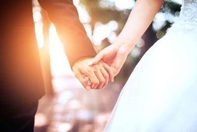 比伴侣谘商有用！作家发现维持婚姻秘诀：闭嘴静默让关系更亲密