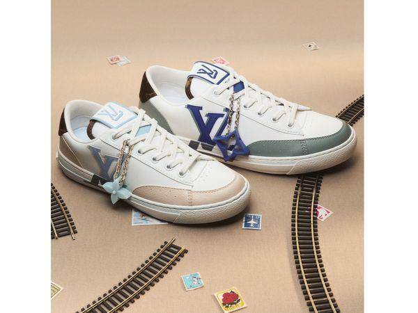LV“免费贴图”送飞吻快下载！七夕精品集合　DIOR包包开花、LOEWE有折纸星星 时尚穿搭 图6张