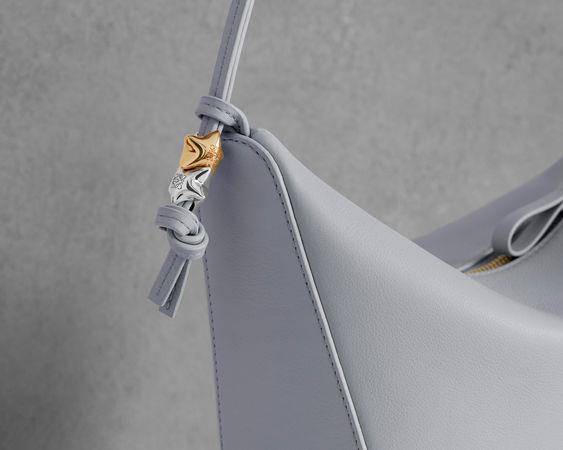 LV“免费贴图”送飞吻快下载！七夕精品集合　DIOR包包开花、LOEWE有折纸星星 时尚穿搭 图15张