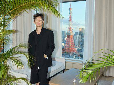 陈柏霖潮服配AP金表帅翻　极简联名表又要抢翻了