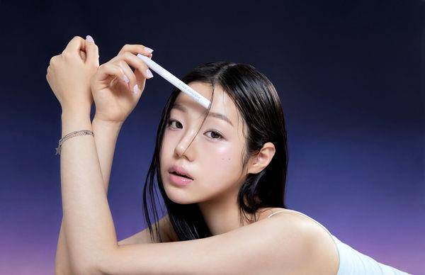 闪闪惹人爱！盘点“韩系女团眼妆”必备单品　打造笑眼卧蚕 最新资讯 图1张