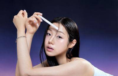 闪闪惹人爱！盘点“韩系女团眼妆”必备单品　打造笑眼卧蚕