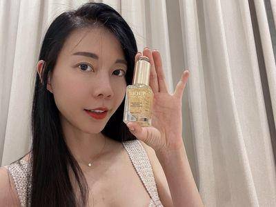 百万直播带货女王Smile娘娘体验BIO UP全新抗老神器“黄金美人瓶”　直呼轮廓线回来了！