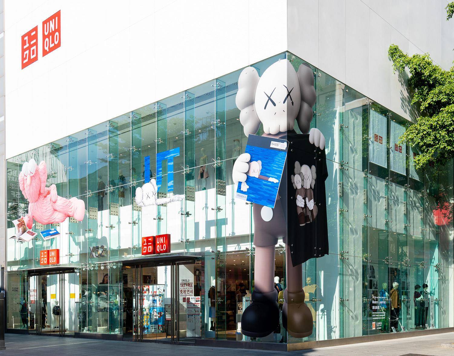 UNIQLO联名太狂必抢！爆款KAWS回归、梅根婚纱设计师系列390元就入手 时尚穿搭 图4张