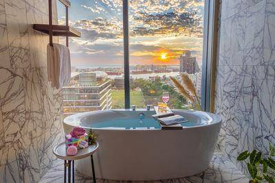 LUSH联名饭店推出甜睡时光住房专案、雅顿打造夏日橙灿下午茶飨宴