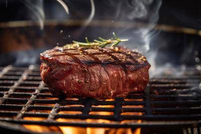 中秋节不发胖秘诀：生菜包肉促消化、薄盐酱油取代烤肉酱