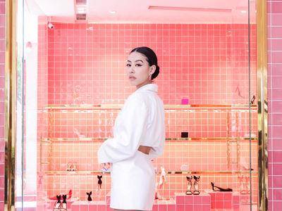 蔡诗芸为AQUAZZURA晒美腿“选鞋有2原则”　曝3岁女儿爱美行为