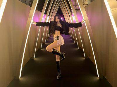 Lisa疯马秀尺度引揣测　裙开到腿根辣回“你没被邀”