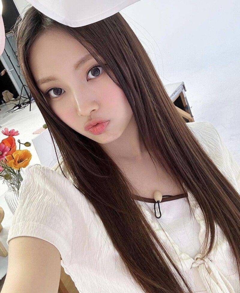 简单4重点打造NewJeans清纯高级感妆容　“自然系眉毛”决定第一印象 最新资讯 图5张
