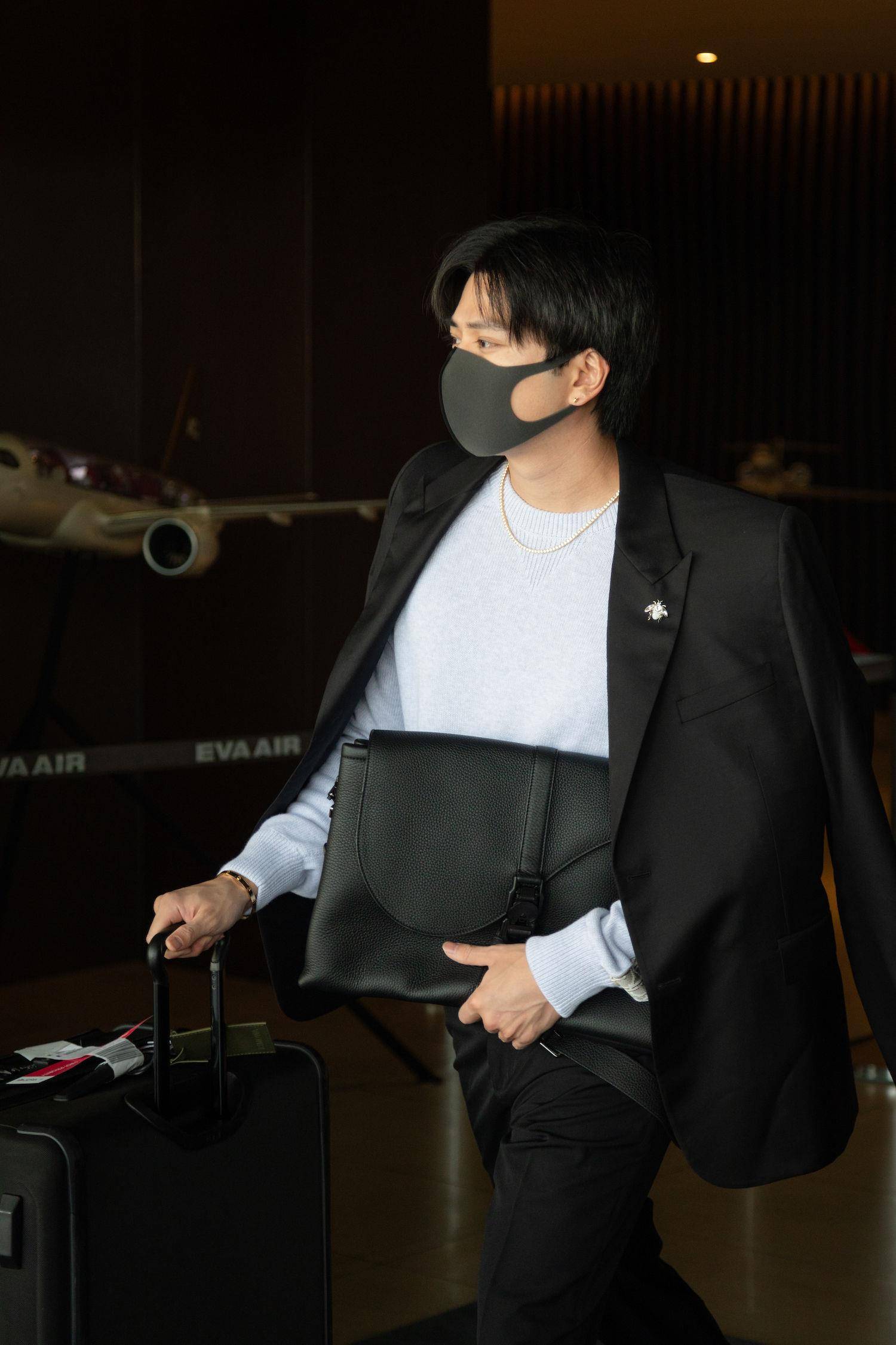 “索隆”新田真剑佑来台今晚行程曝！穿逾4万元DIOR新球鞋现身机场帅炸 时尚穿搭 图3张