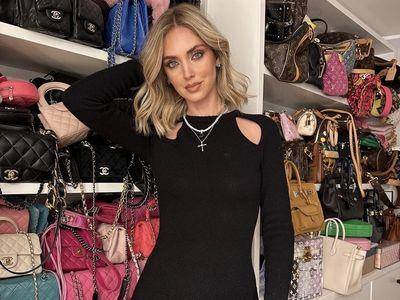 美女网红香奈儿多到狂塞、柏金包丢地上　网叹“包挤到不能呼吸”