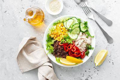 吃水煮餐减肥超NG!营养师曝“无油饮食”6大坏处:容易便秘