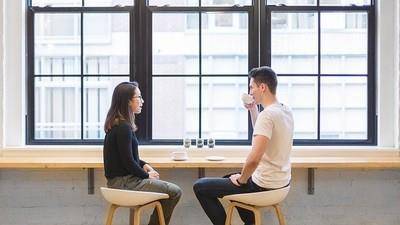 “爱问问题”的人更受欢迎！约会成功率高　只会闷头聊自己超雷