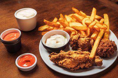 想吃炸鸡又怕胖？营养师教“吃炸物不罪恶”6原则：水果有妙用