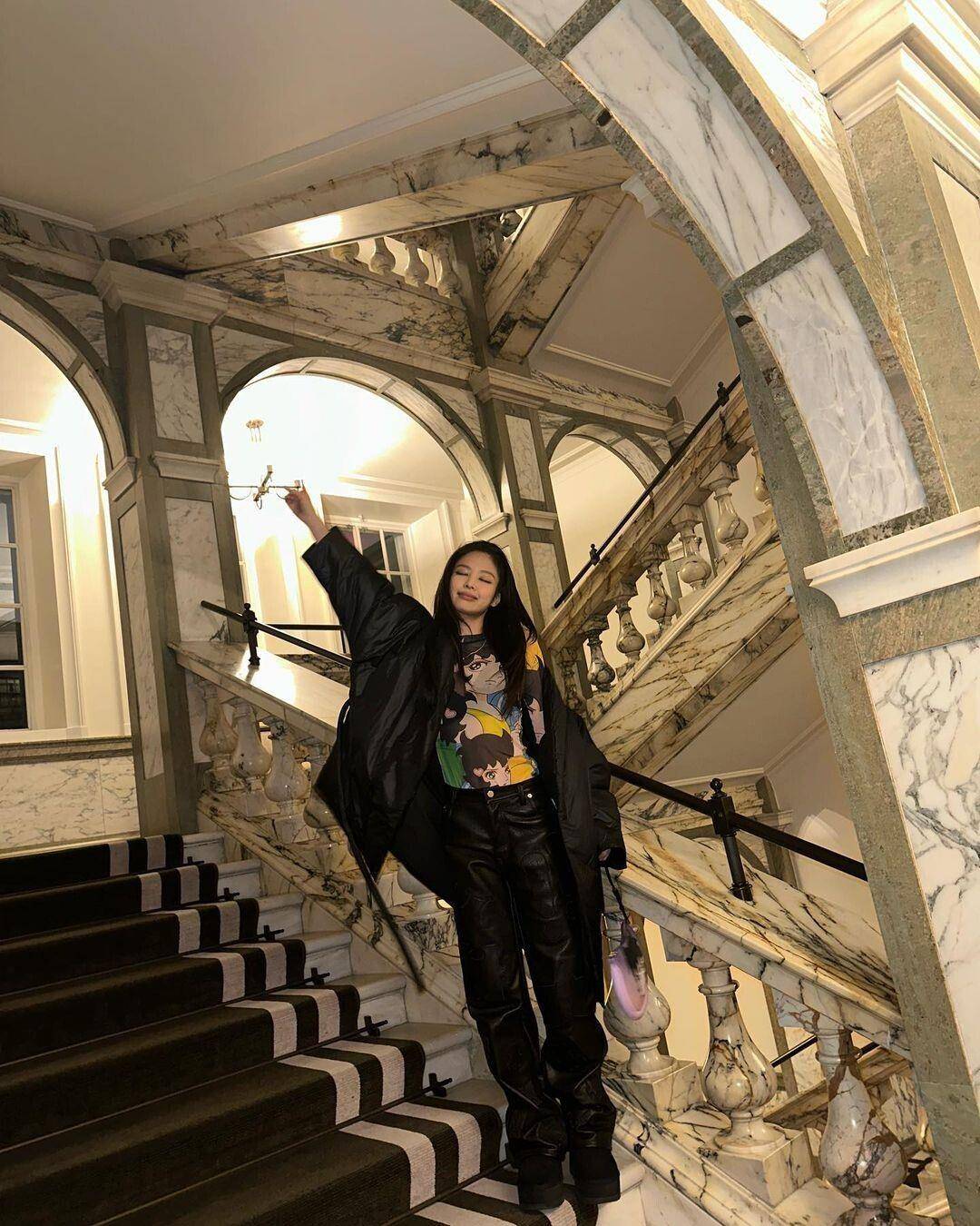 Jennie秋冬5大穿搭亮点！今年必学层次叠穿　收一顶版型好看的帽子 最新资讯 图9张