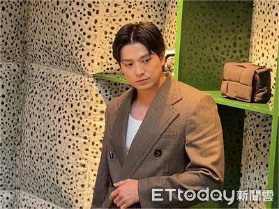 “索隆”新田真剑佑二度来台帅喊“很开心”　抢逛Bottega Veneta快闪店