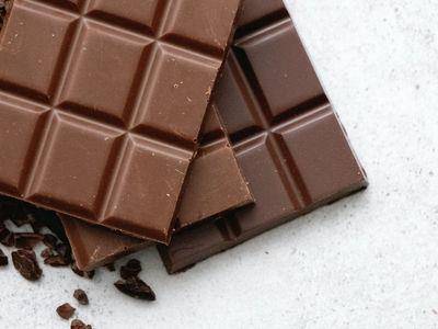 白发冒不停？营养师教你补足“9大营养素”、让黑发长回来