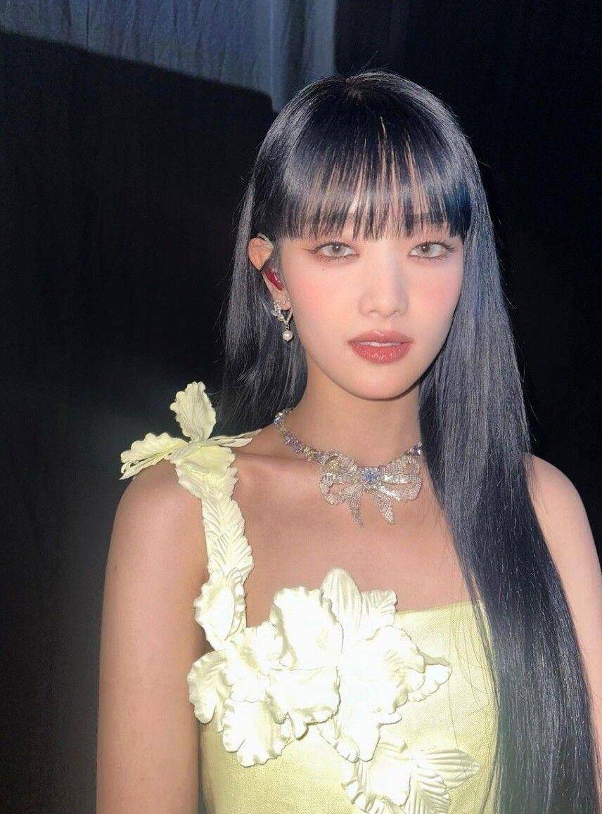 秋冬“不怕尴尬布丁头”发色推荐　黑茶、奶茶色空气挑染长出来也自然 最新资讯 图9张