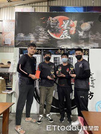 50分钟钓30只！詹许堃“对虾过敏也要钓”　公开成功钓虾3关键 奢侈品牌 图6张