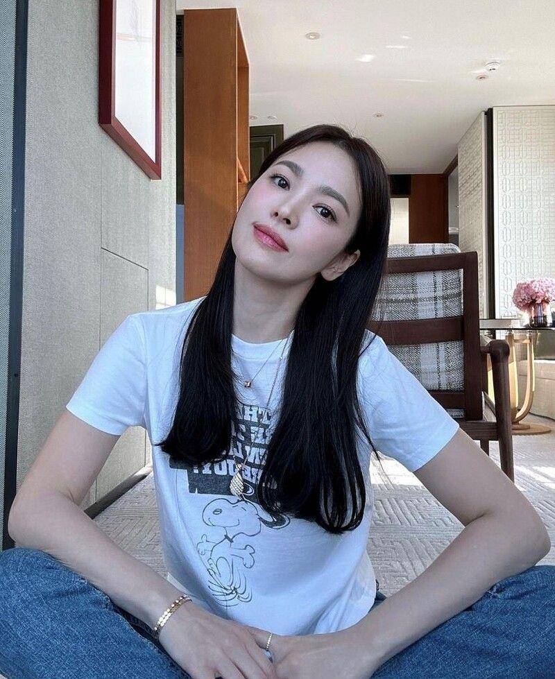 圣诞礼物“项炼”送出心意！宋慧乔、Jennie私服同款经典超百搭 最新资讯 图3张