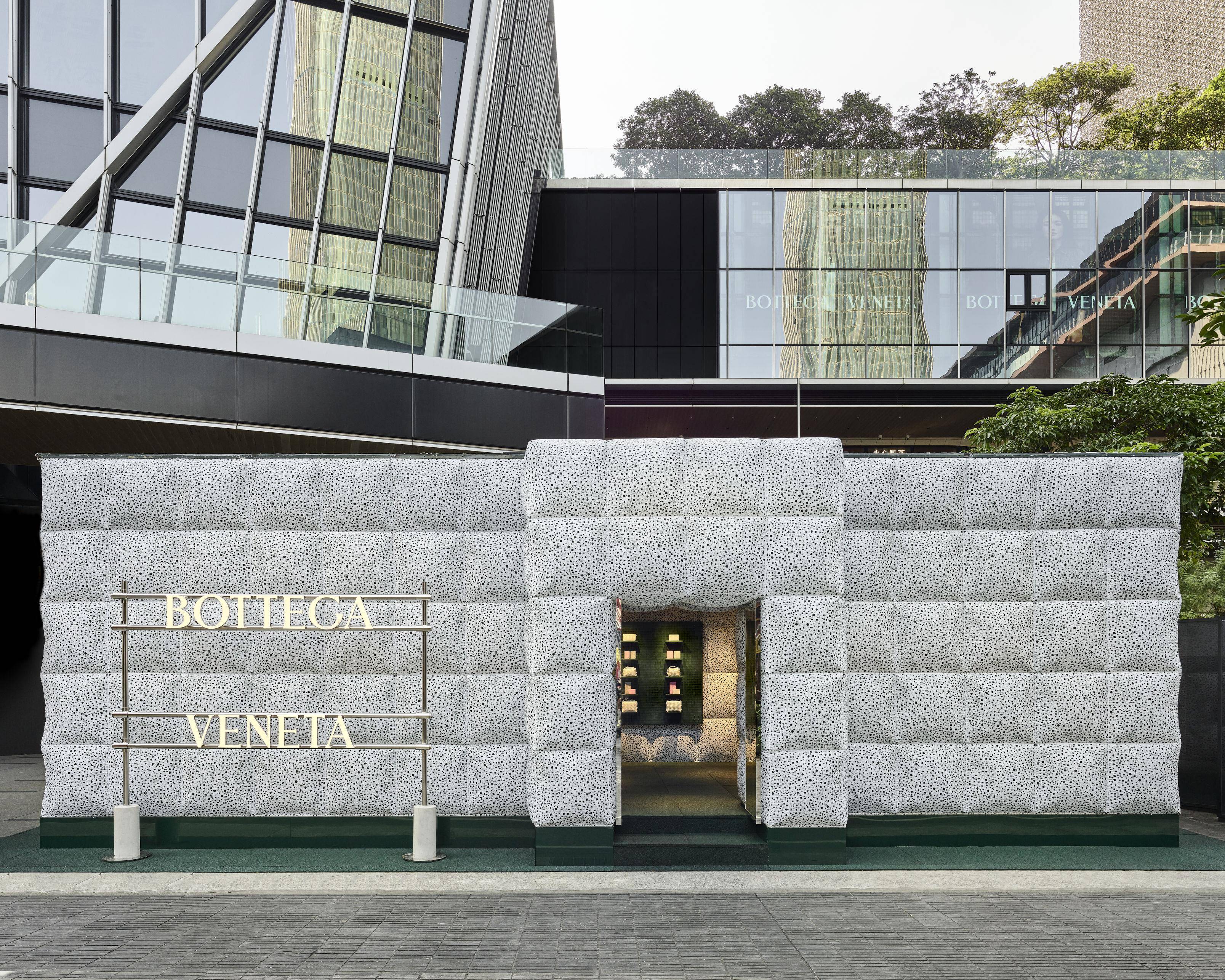 林嘉欣曝“想念中国台湾担仔面”亮相BALENCIAGA状态超好　大方分享冻龄秘诀 名人名流 图7张
