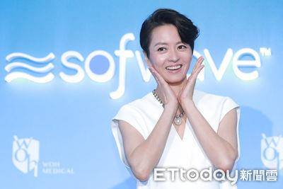 美到不科学！揭开47岁梁咏琪冻龄秘诀：多吃原型食物、保持心情平静